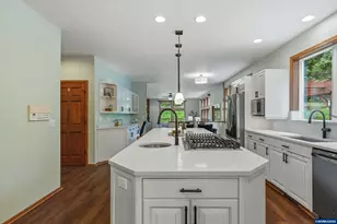 5729 NW Wintercreek Dr, Corvallis, OR 97330 - Photo 11