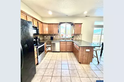 3793 Avalon Av NE, Albany, OR 97322 - Photo 11