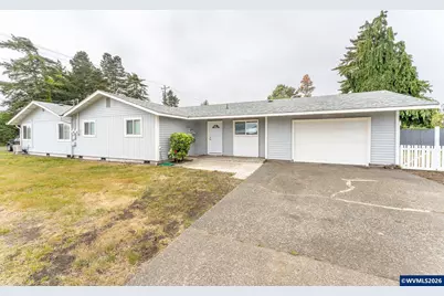 2025 Pine St, Florence, OR 97439 - Photo 3