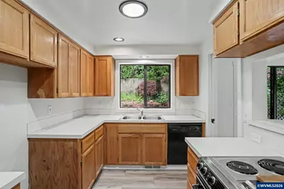 675 Fairview Av SE, Salem, OR 97302 - Photo 9