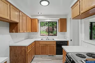 675 Fairview Ave SE, Salem, OR 97302 - Photo 9