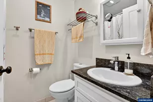 1421 Jefferson St SE, Albany, OR 97322 - Photo 21