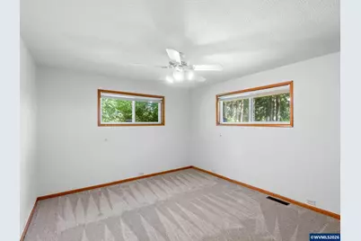 1650 N Scenic View Dr, Stayton, OR 97383 - Photo 23
