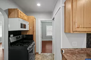 2155 Mill St SE, Salem, OR 97301 - Photo 17