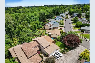 1674 SW Country Club Pl, Corvallis, OR 97330 - Photo 5