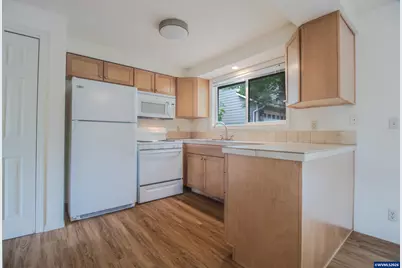 304 Boone Rd SE, Salem, OR 97306 - Photo 9