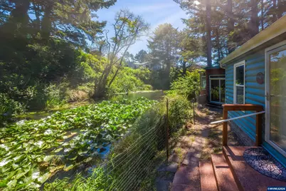 1232 SE 2nd Ct, Lincoln City, OR 97367 - Photo 5