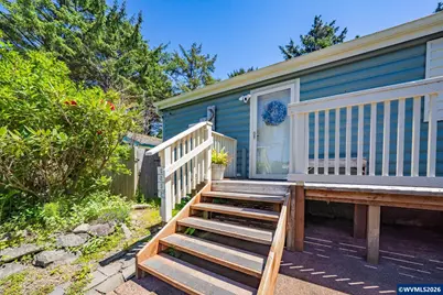 1232 SE 2nd Ct, Lincoln City, OR 97367 - Photo 3