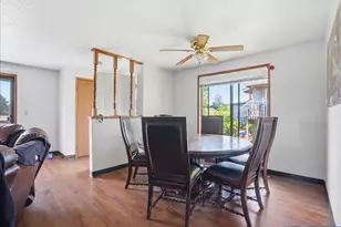 1575 &amp 1579 Fircrest Ct SE, Salem, OR 97306 - Photo 19