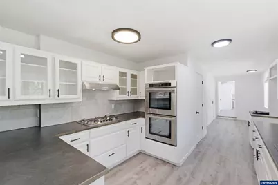 570 22nd Av SW, Albany, OR 97322 - Photo 13