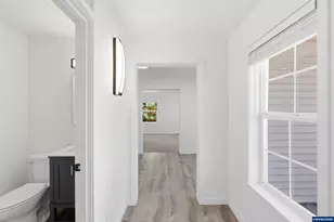 570 22nd Ave SW, Albany, OR 97322 - Photo 5