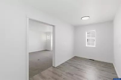 570 22nd Av SW, Albany, OR 97322 - Photo 7