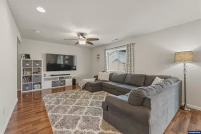 4989 Skylab Av NE, Salem, OR 97305 - Photo 3