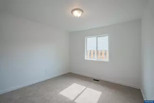 36 E Jadon Dr, Lebanon, OR 97355 - Photo 23