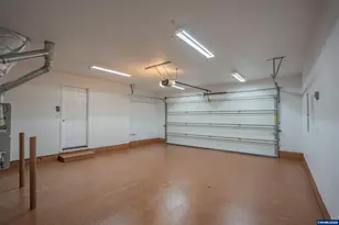 36 E Jadon Dr, Lebanon, OR 97355 - Photo 27