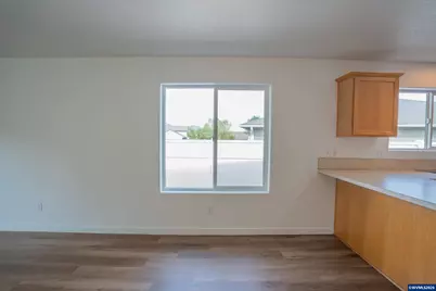 36 E Jadon Dr, Lebanon, OR 97355 - Photo 11