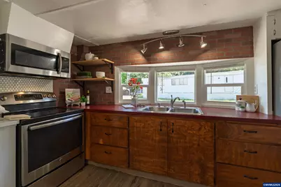502 N 8th #17 St, Philomath, OR 97370 - Photo 7