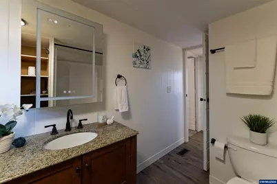 502 N 8th #17 St, Philomath, OR 97370 - Photo 13