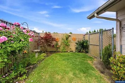 347 NE Fircrest Pl, McMinnville, OR 97128 - Photo 27