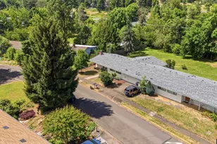176 NE Azalea Dr, Corvallis, OR 97330 - Photo 39