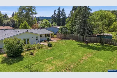 176 NE Azalea Dr, Corvallis, OR 97330 - Photo 35