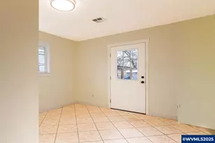 375 N 6th St, Harrisburg, OR 97446 - Photo 31