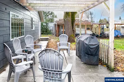 375 N 6th St, Harrisburg, OR 97446 - Photo 37