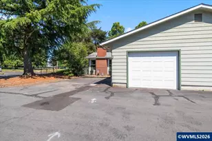 636 30th Av SE, Albany, OR 97322 - Photo 3