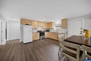 928 Trust Ln SE, Salem, OR 97306 - Photo 13