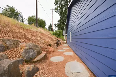 928 Trust Ln SE, Salem, OR 97306 - Photo 31