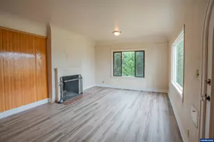 399 S Main St, Lebanon, OR 97355 - Photo 5
