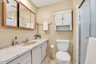1800 Lakewood Ct, Eugene, OR 97402 - Photo 17