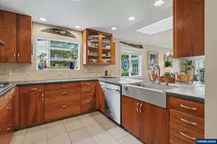 587 Snow White Way SE, Salem, OR 97302 - Photo 13