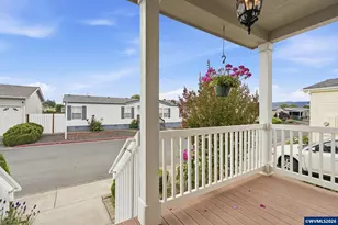 1000 S McKern Ct, Newberg, OR 97132 - Photo 5