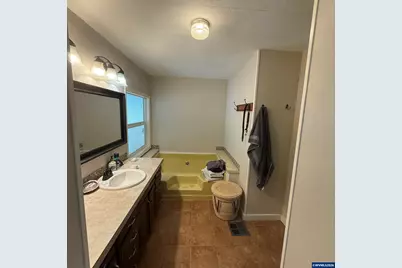 30202 Townsend Rd, Lebanon, OR 97355 - Photo 7