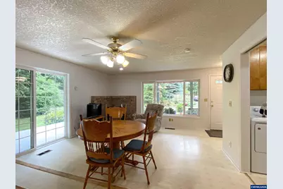 15925 Oakridge Ln NE, Silverton, OR 97381 - Photo 19