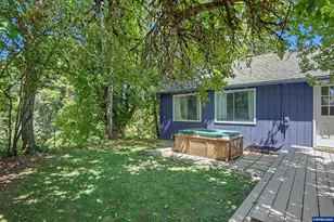 988 SE Miller Ave, Dallas, OR 97338 - Photo 29
