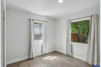 988 SE Miller Av, Dallas, OR 97338 - Photo 25