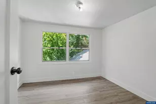 988 SE Miller Ave, Dallas, OR 97338 - Photo 21