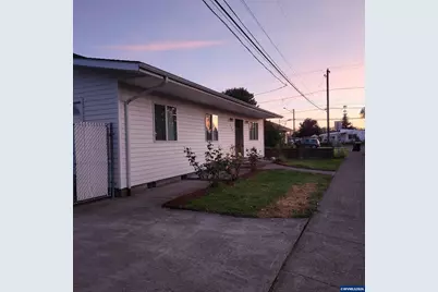 730 Burton St, Harrisburg, OR 97446 - Photo 3