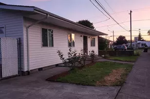730 Burton St, Harrisburg, OR 97446 - Photo 3
