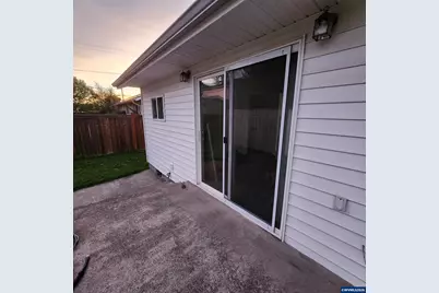 730 Burton St, Harrisburg, OR 97446 - Photo 27