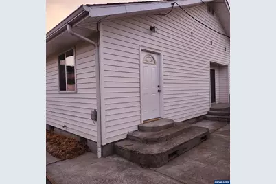 730 Burton St, Harrisburg, OR 97446 - Photo 5