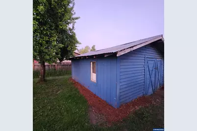 730 Burton St, Harrisburg, OR 97446 - Photo 25