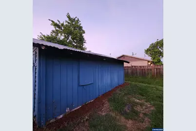 730 Burton St, Harrisburg, OR 97446 - Photo 29