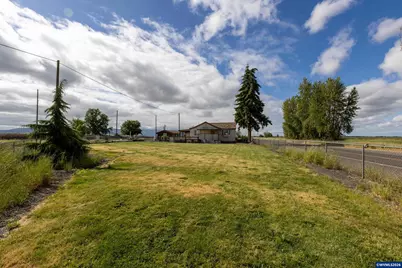 1590 W 2nd St, Halsey, OR 97348 - Photo 47
