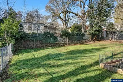 820 West Vista Av S, Salem, OR 97302 - Photo 31