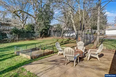 820 West Vista Av S, Salem, OR 97302 - Photo 29