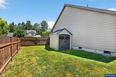 511 Paradise St, Woodburn, OR 97071 - Photo 27