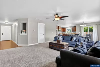 511 Paradise St, Woodburn, OR 97071 - Photo 5